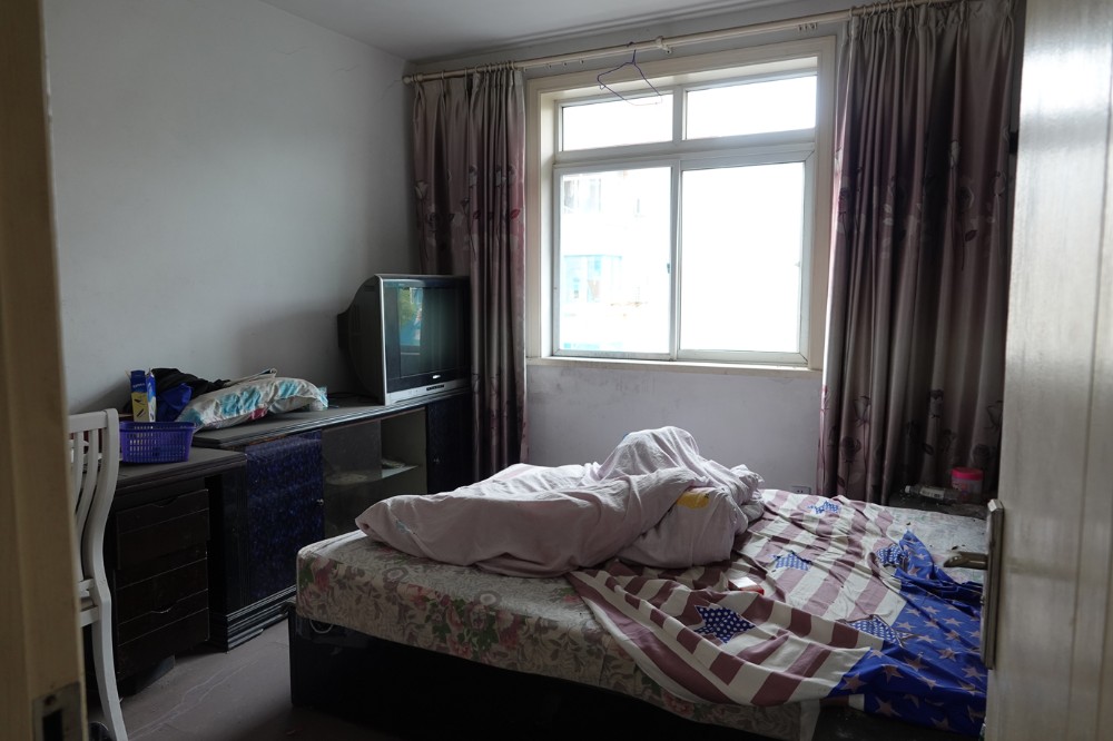 上海市金山区海棠新村186栋4F 