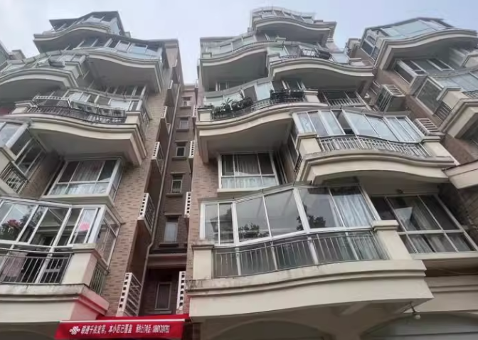 上海市奉贤区聚贤煌都37栋6F 