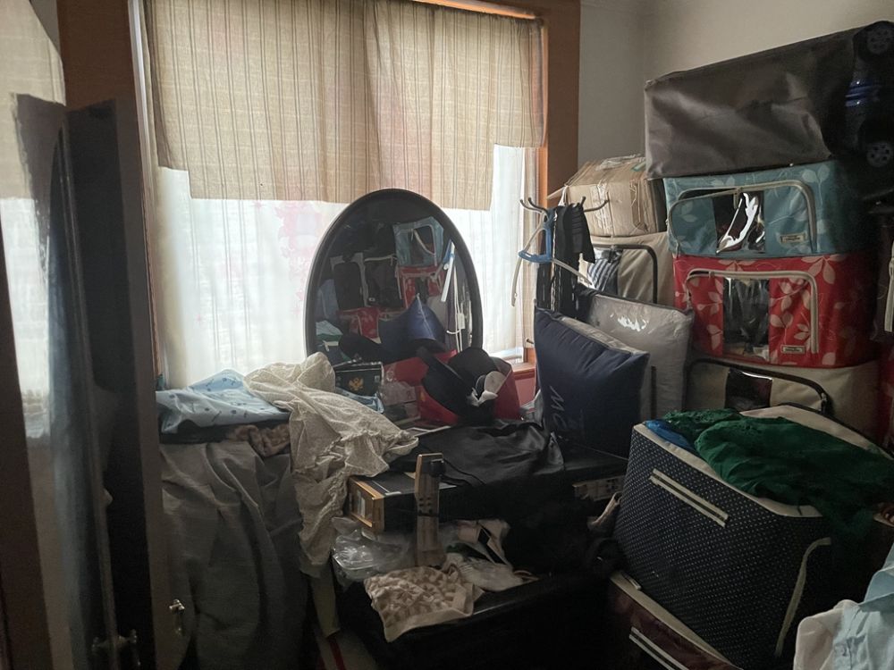 上海市金山区南圩花苑18栋1F 