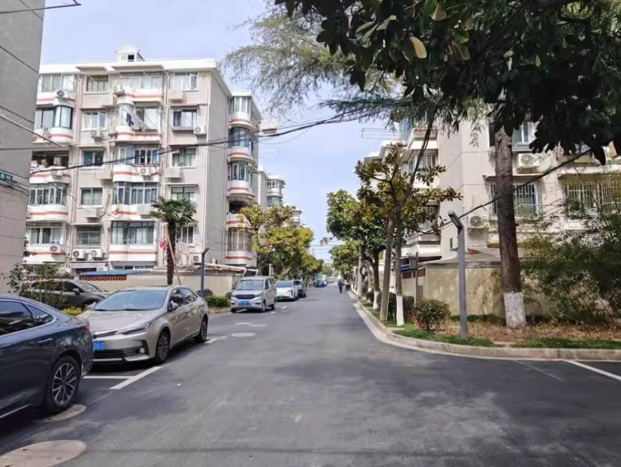 上海市徐汇区凌云新村78栋2F 