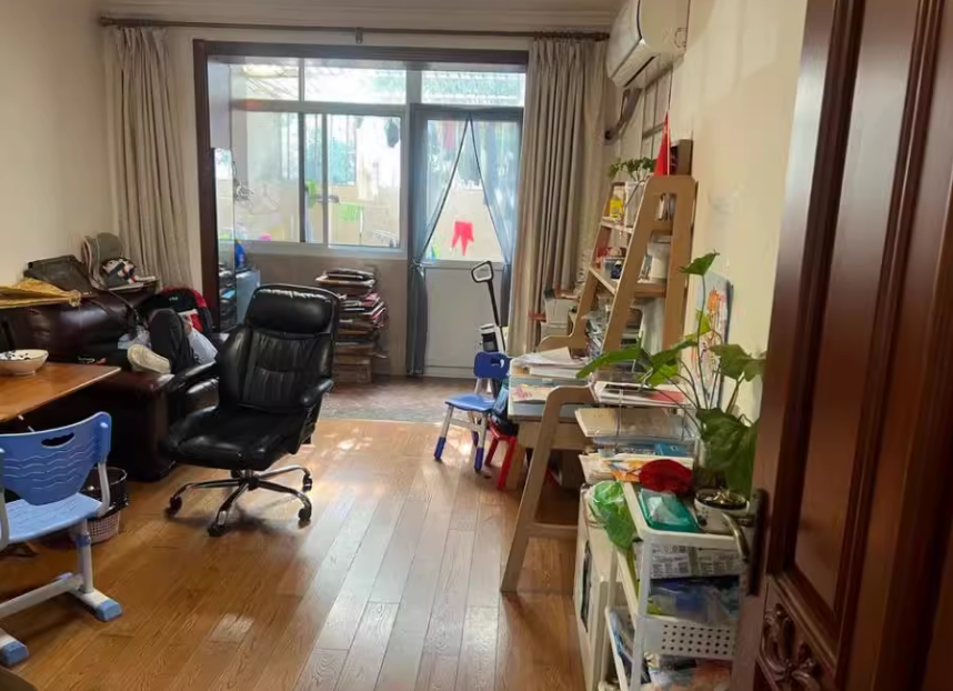 上海市浦东新区罗山四村64栋1F 