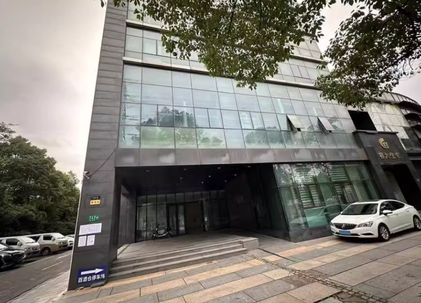 上海市闵行区万顺水原墅717栋及759弄地下车库 