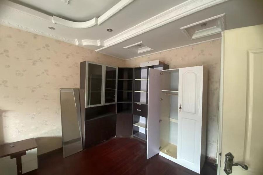 上海市松江区金港花园泗泾镇181栋 