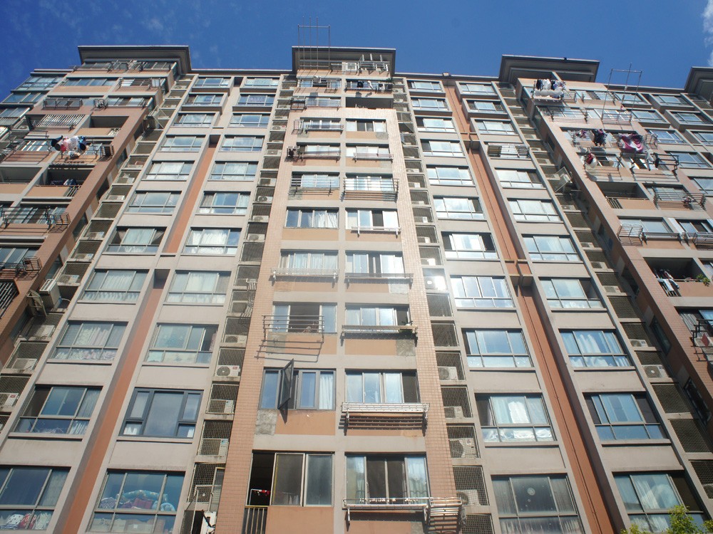 上海市宝山区馨佳园32栋1F 