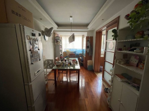 上海市闵行区新时代花园35栋2F 