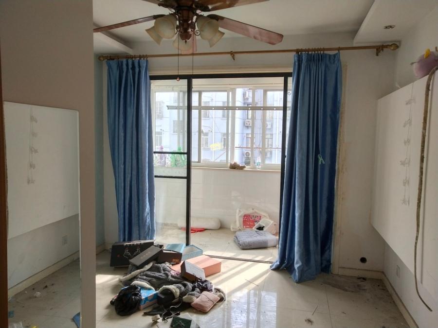 上海市嘉定区红翔新村44栋4F 