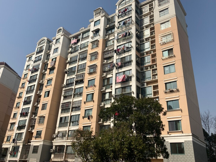 上海市长宁区新泾家苑10栋11F 