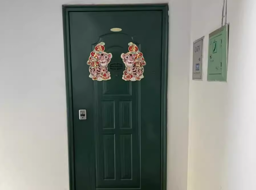 上海市金山区金昌苑8栋4F 