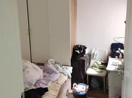 上海市松江区佘北家园嘉枫苑13栋4F 