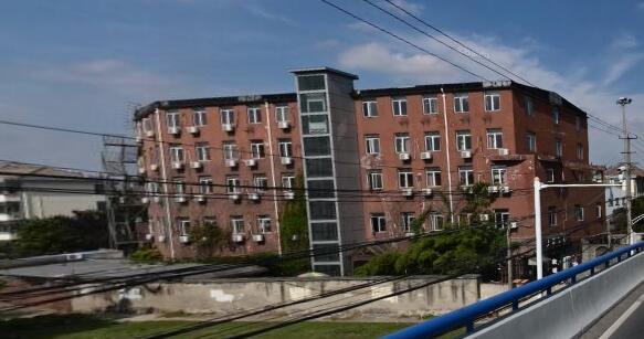 上海市宝山区三泽名苑2240栋全幢 