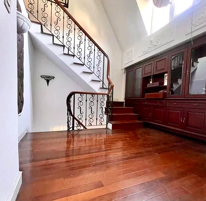 上海市闵行区未名园25栋9F 