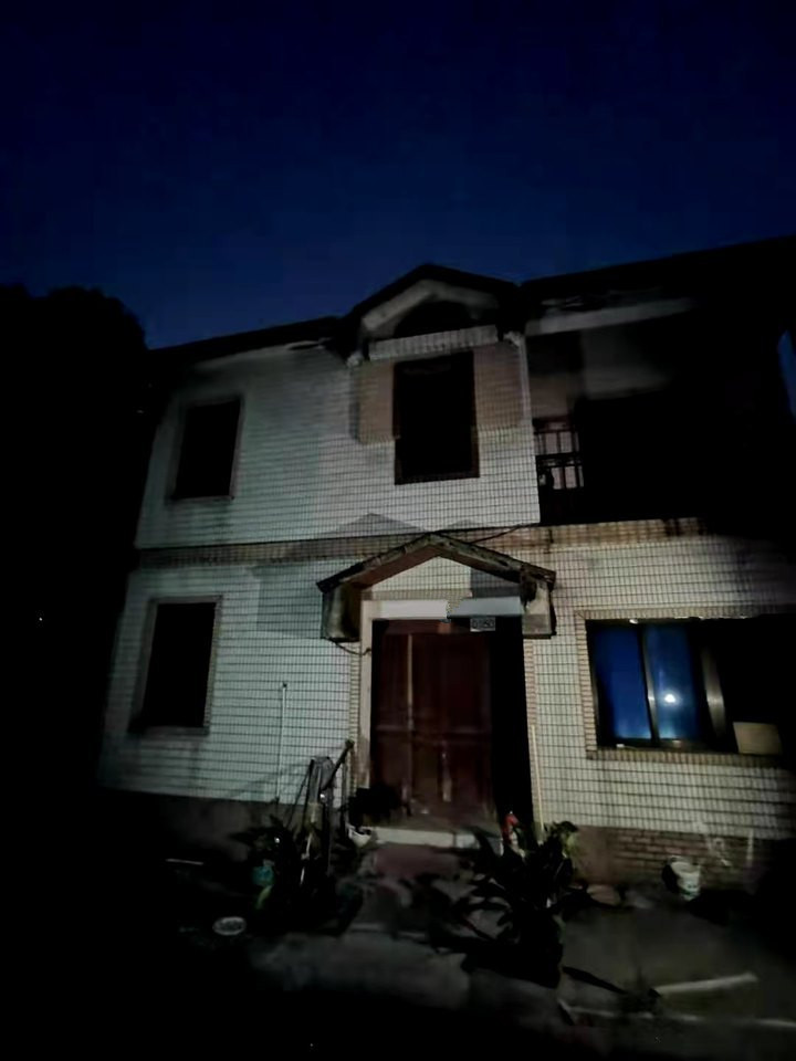 上海市青浦区淀湖山庄C94栋 