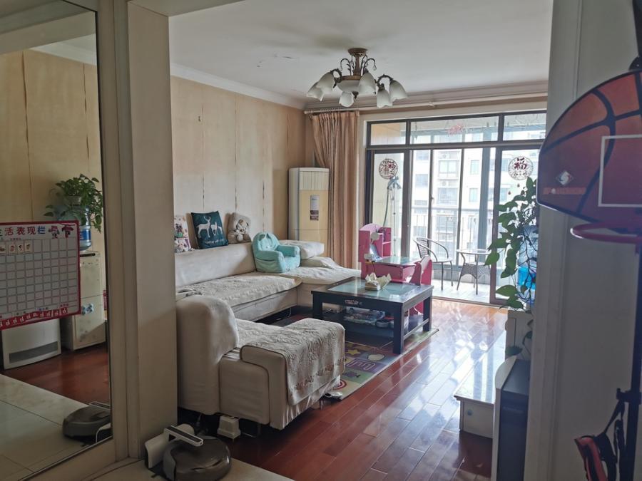 上海市闵行区上海春城26栋8F及车位 