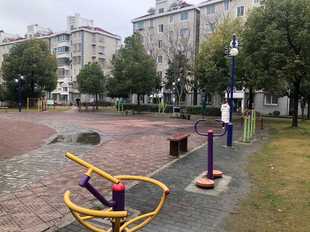 上海市宝山区金星绿苑71栋6F 