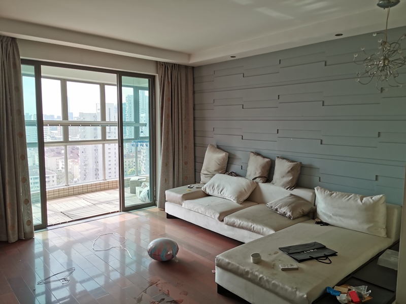 上海市黄浦区海悦花园15栋21F 