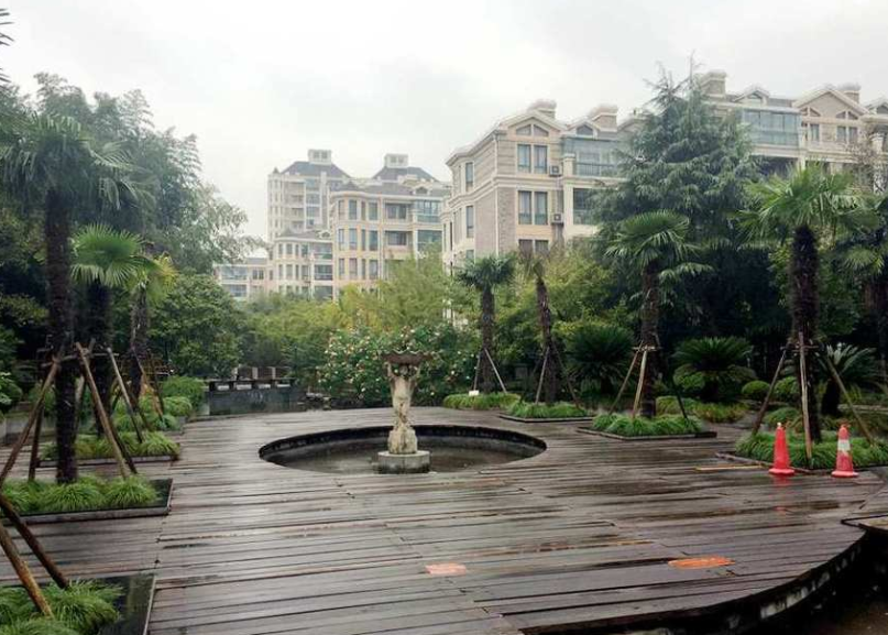 上海市闵行区名仕世家花苑5栋1F 