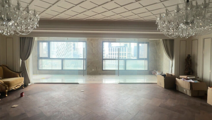 上海市黄浦区翠湖天地御苑5栋13F及地下2F车位 