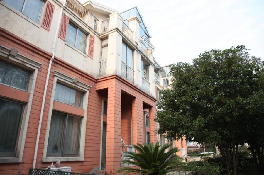 上海市闵行区好世樱园南区8栋 