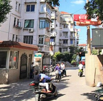 上海市杨浦区殷行一村82栋2F 