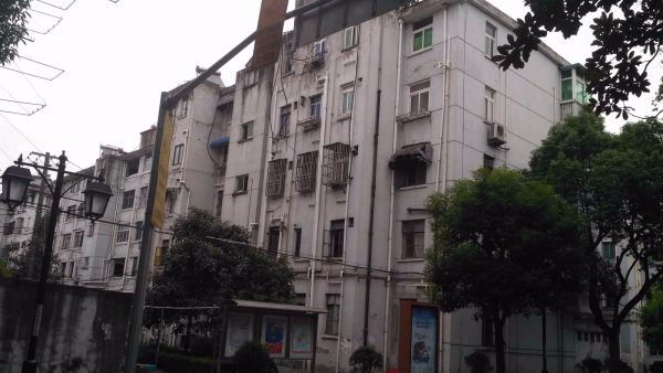 上海市金山区新枫新村6栋3F 