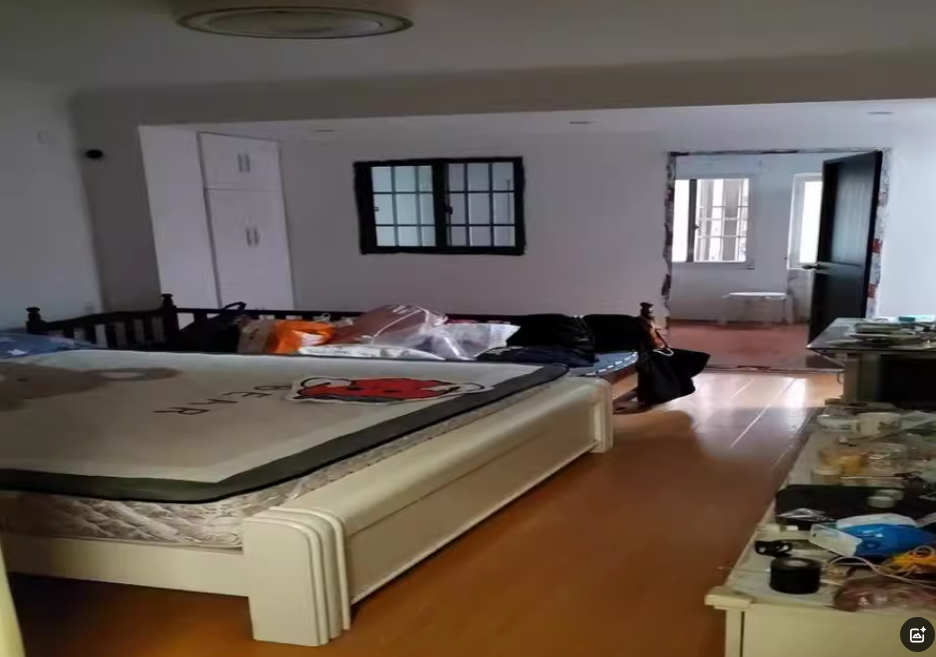 上海市宝山区永清新村83栋1F 