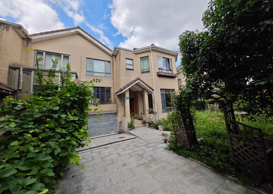 上海市松江区上海公馆九亭镇46栋 