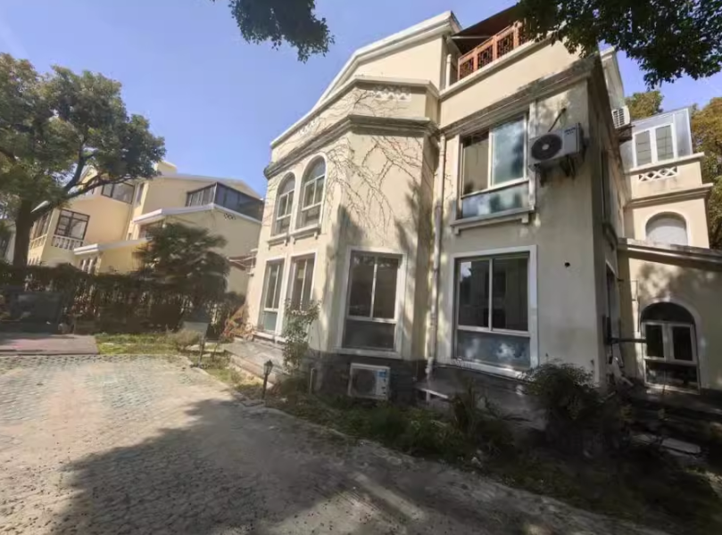 上海市闵行区圣特丽墅40栋 