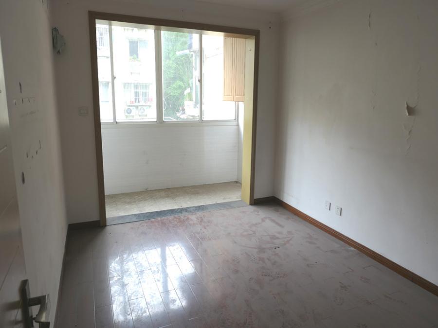 上海市普陀区桃浦七村73栋4F 