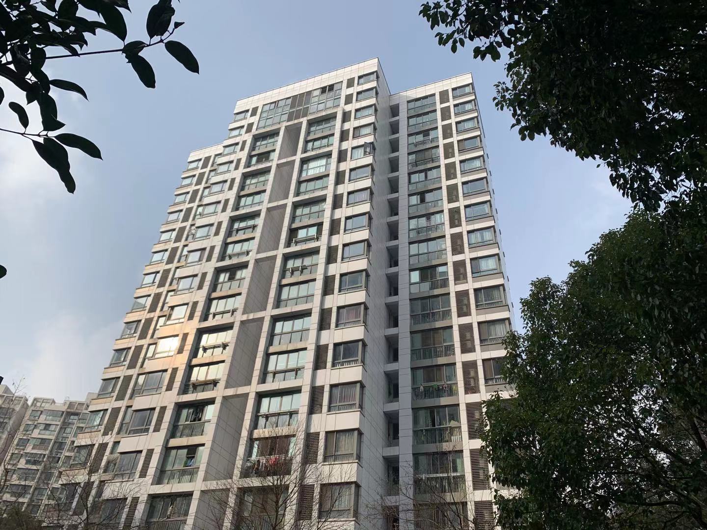 上海市闵行区万源城尚郡9栋2F 