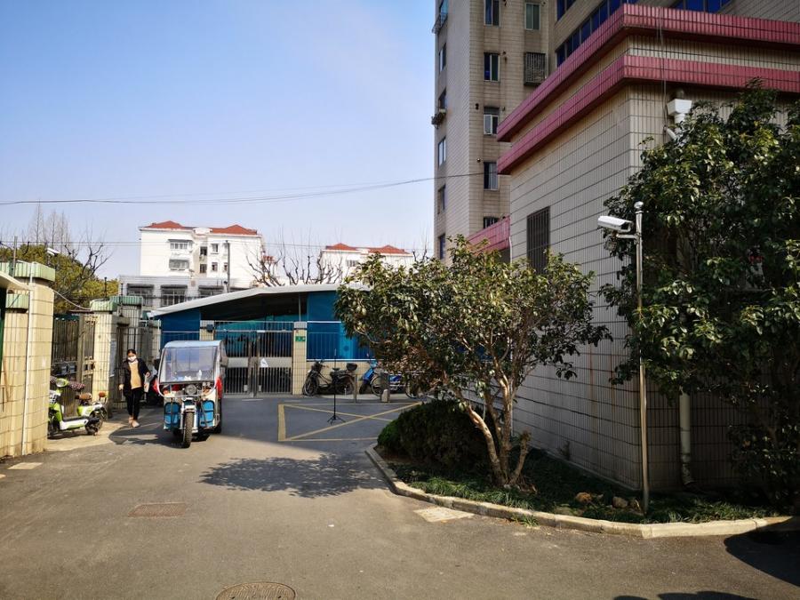 上海市闵行区红旗四街坊1栋18F 