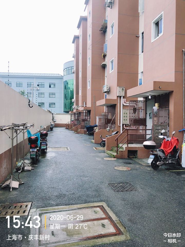 上海市青浦区庆丰新村11栋1F 