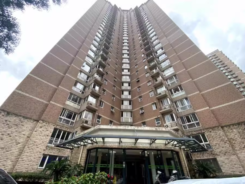 上海市徐汇区凯旋花苑111栋16F 