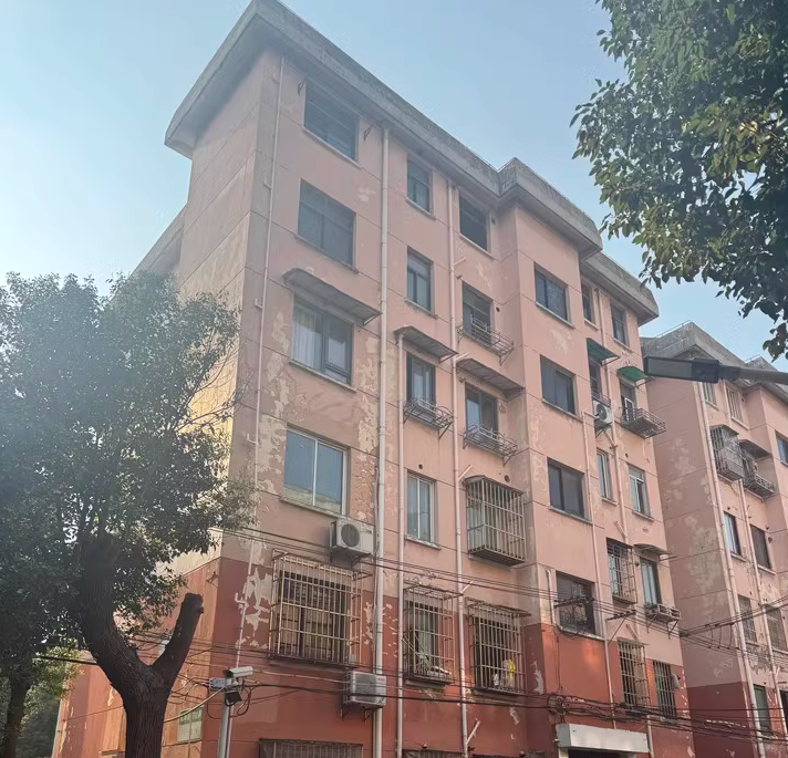 上海市闵行区虹莘新村3栋5F 