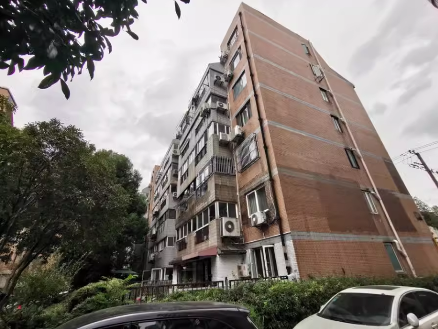 上海市闵行区华光花园29栋5F及地下车位 