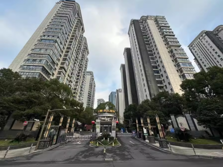 上海市松江区东鼎名人府邸4栋22F 