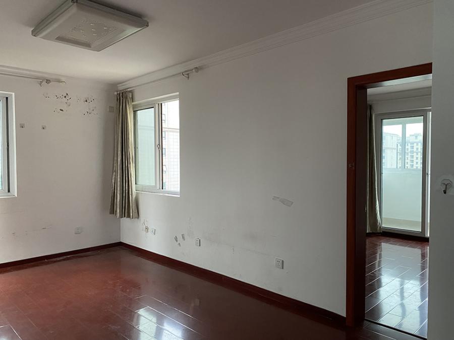 上海市宝山区美罗家园绣苑15栋8F 