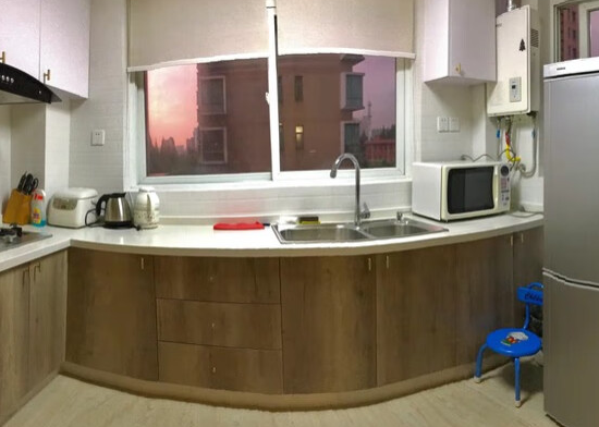 上海市徐汇区康沁苑12栋6F 