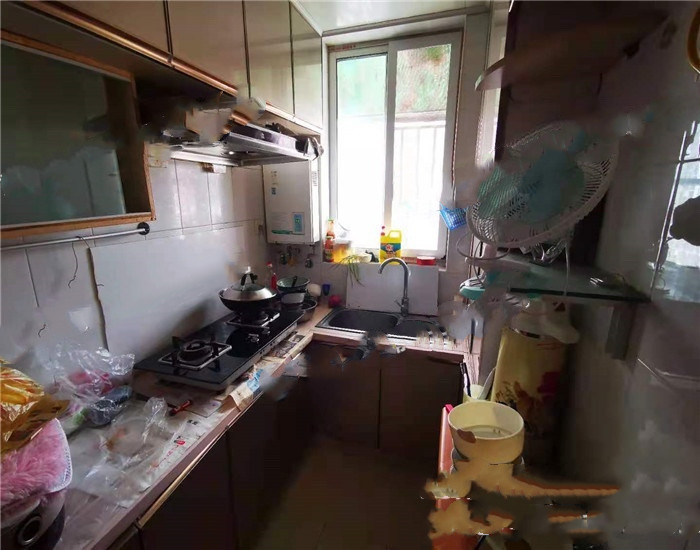 上海市杨浦区延吉东路131弄小区48栋5F 