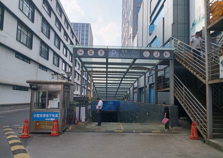 上海市徐汇区盛源大地家居城200栋1幢1-4F、2幢1-4F 