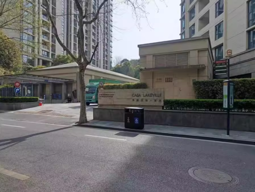 上海市黄浦区翠湖天地嘉苑10栋22F及-1F5栋车位 