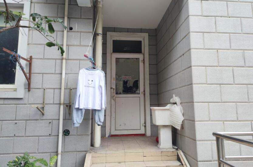 上海市杨浦区东银茗苑14栋底层 