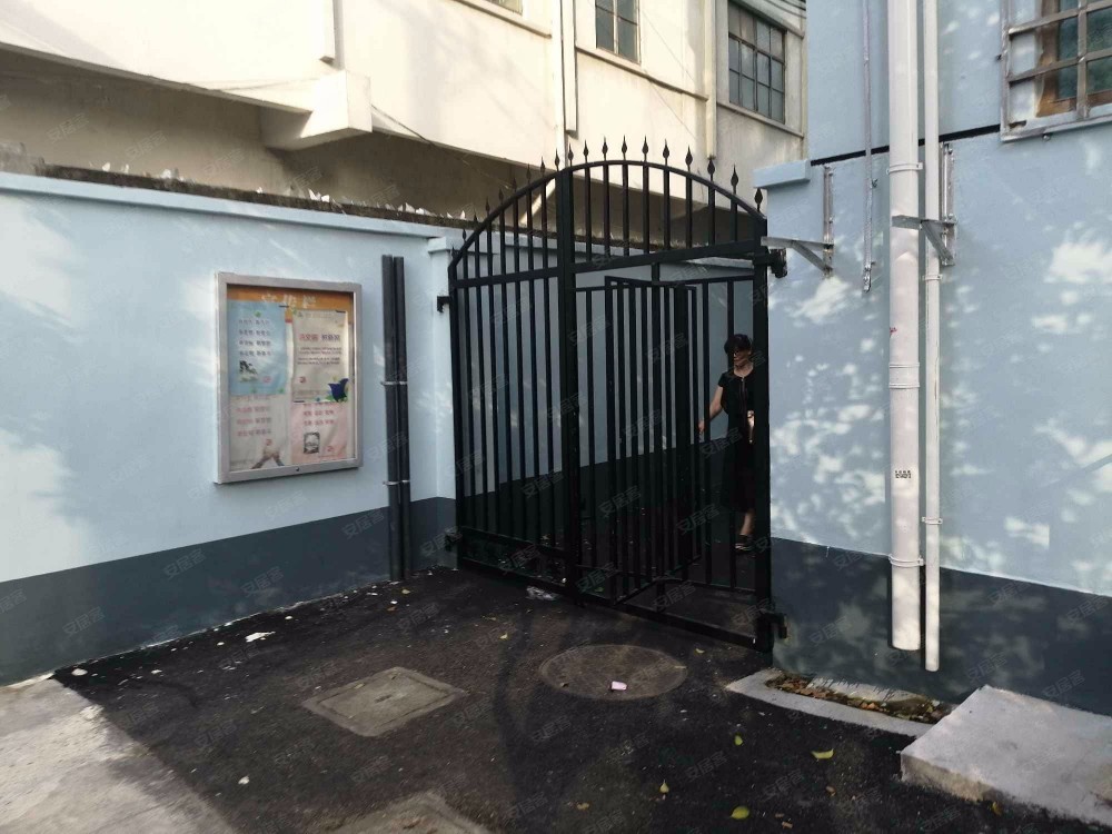 上海市杨浦区海州路71弄小区7栋2F 