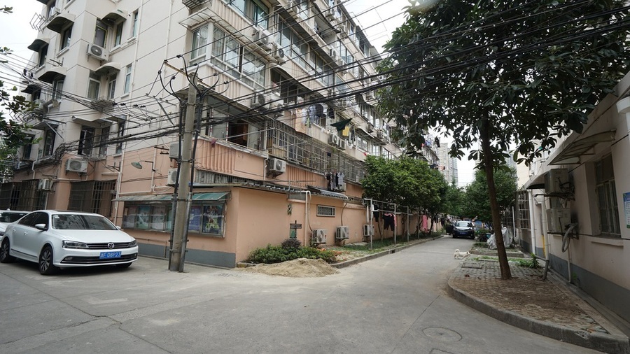 上海市长宁区宁康小区2栋4F 