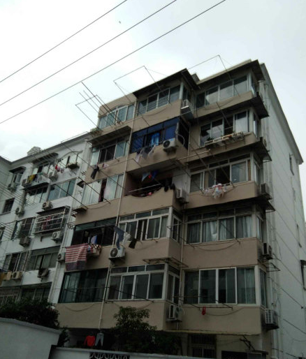 上海市闵行区830弄小区10栋2F 