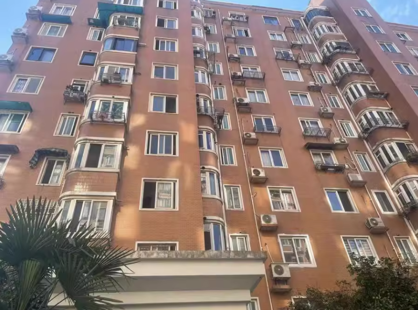 上海市杨浦区长阳新苑50栋1F  