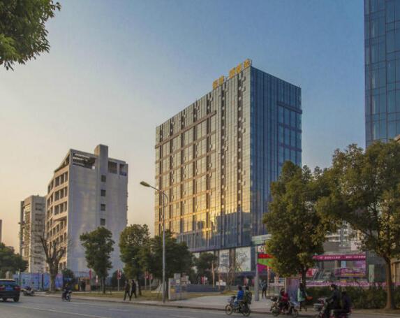 上海市宝山区绿地新都会6栋8F 