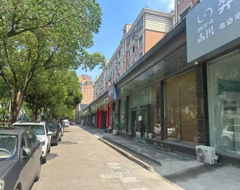 上海市奉贤区阳光园南桥镇1339-1337栋 