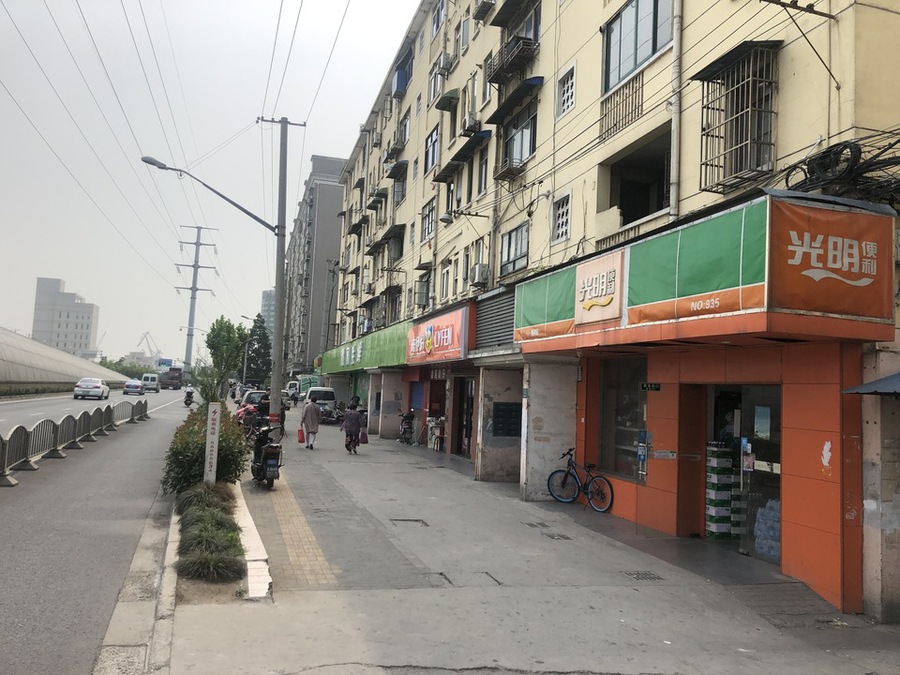 上海市宝山区华浜新村40栋6F 