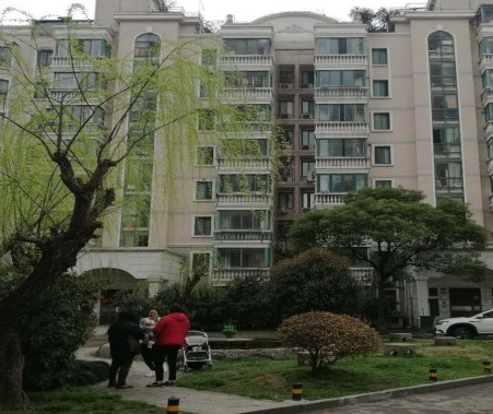 上海市虹口区久久公寓7栋1F 