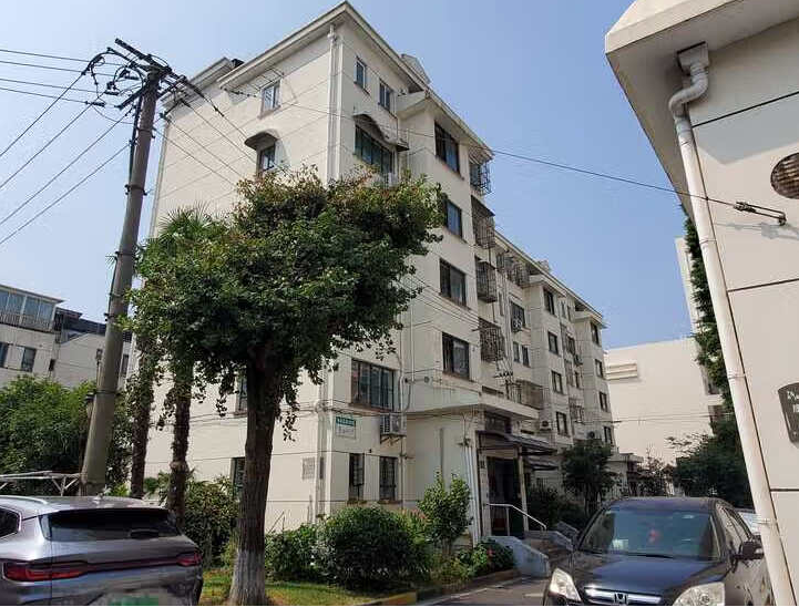 上海市徐汇区健安坊17栋2F 